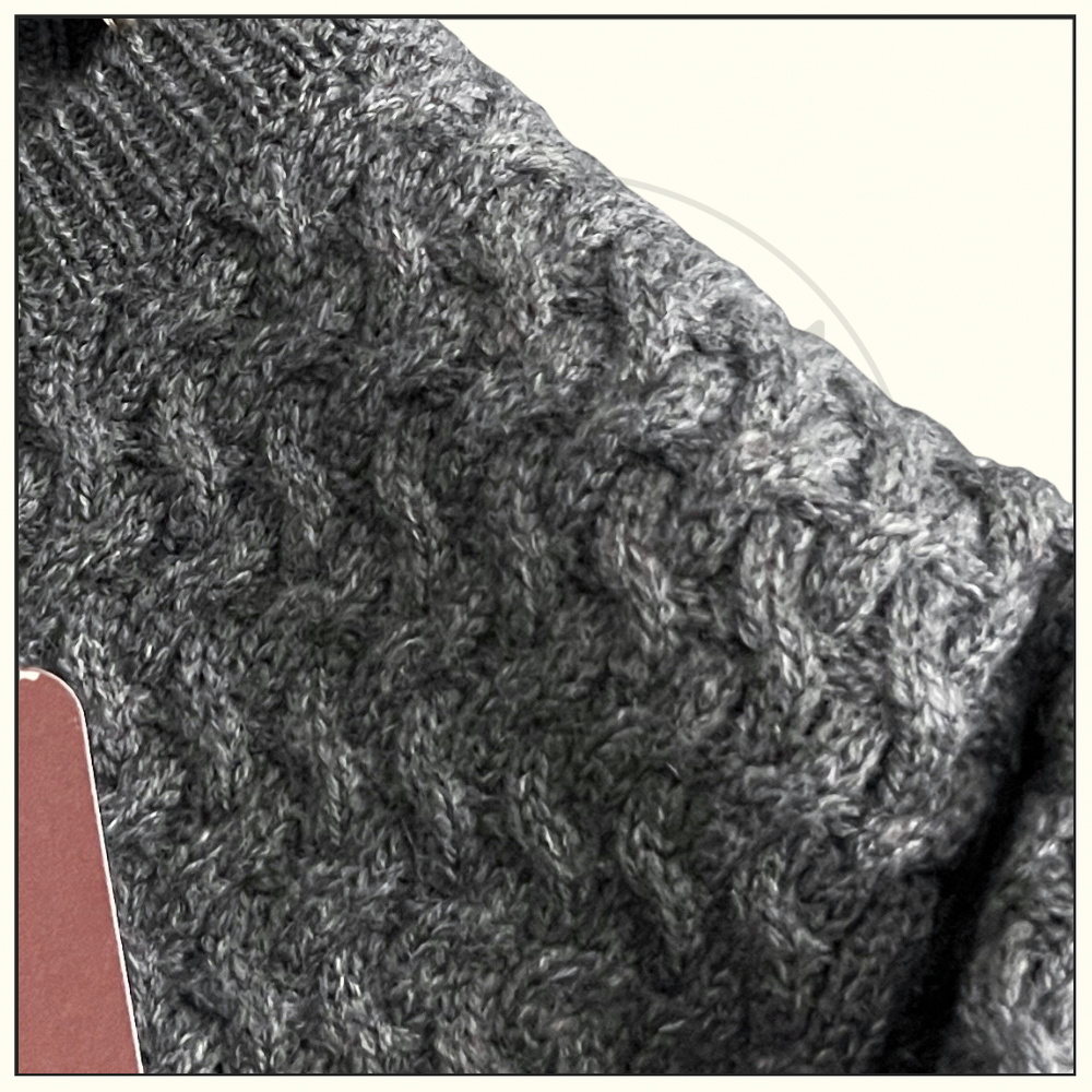 CASHMERE BLEND KNIT SWEATER