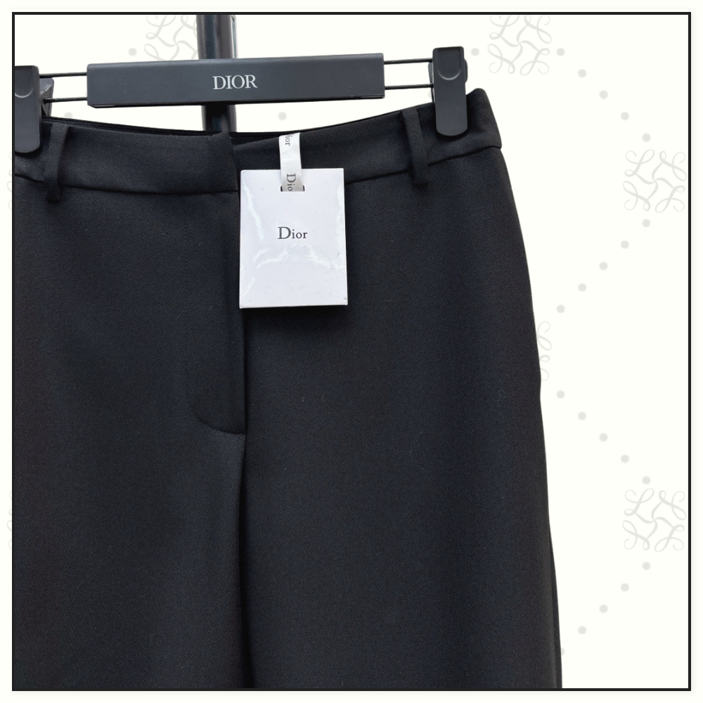 VIRGIN WOOL FITTED JACKET & BERMUDA PANTS