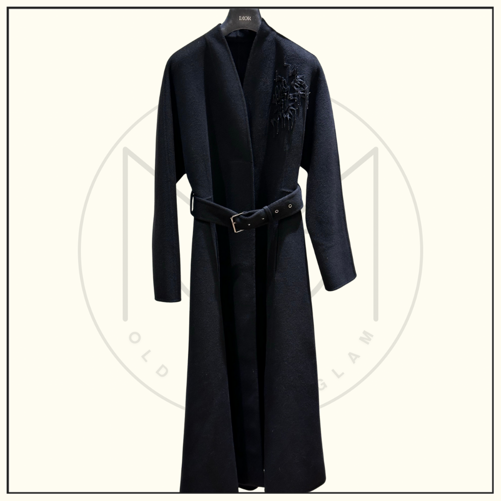 WOOL COLLARLESS COAT