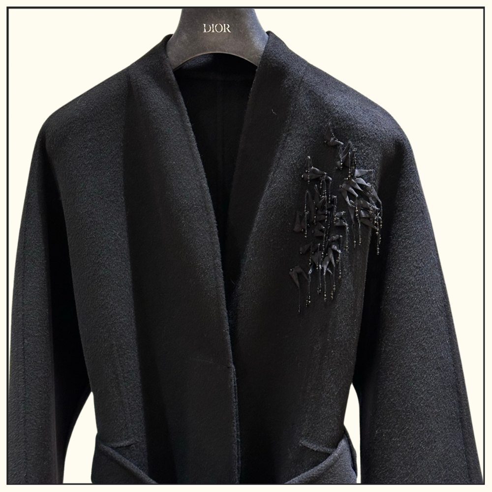 WOOL COLLARLESS COAT