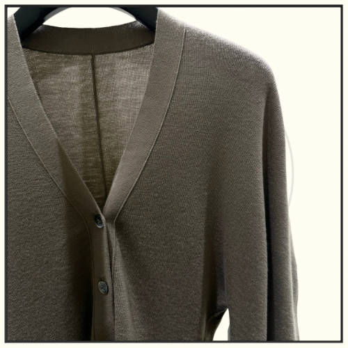 TWISTED SLEEVE CARDIGAN