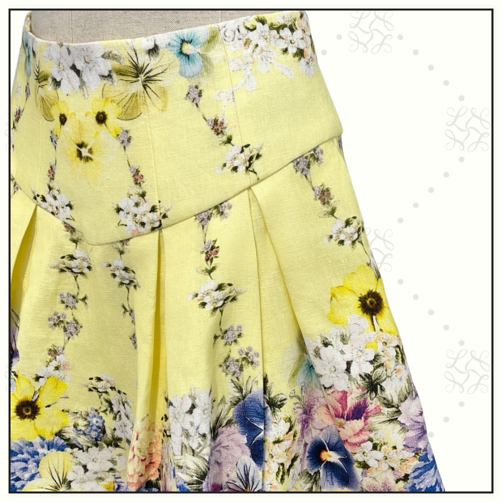 COLD SHOULDER RUFFLE TOP & CORSET SHORT