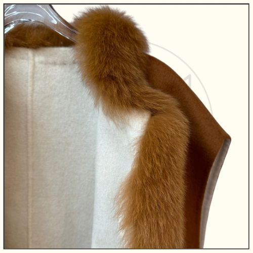 CASHMERE BLEND VEST WITH FOX FUR COLLAR