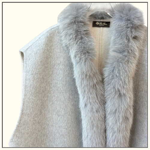 CASHMERE BLEND VEST WITH FOX FUR COLLAR