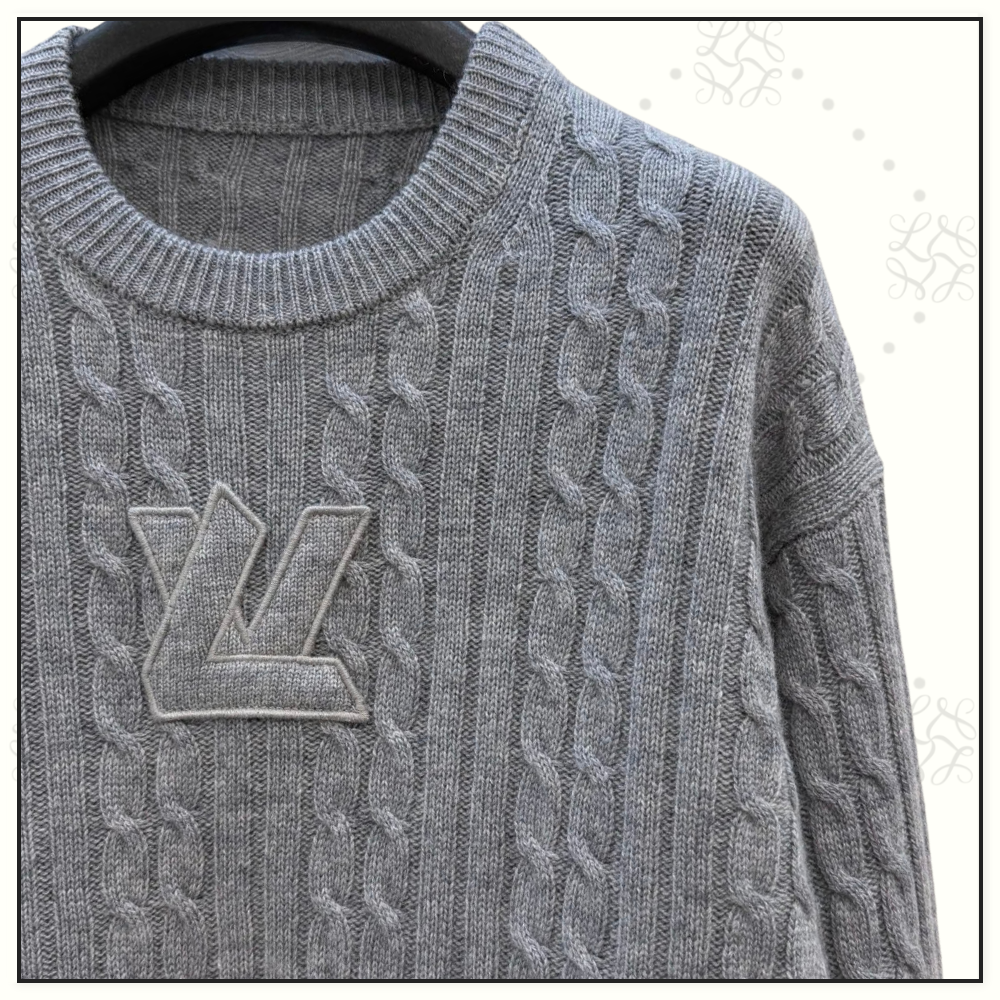 CABLE KNIT CASHMERE PULLOVER