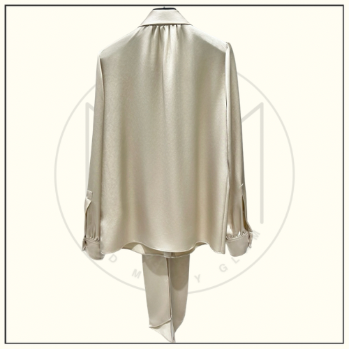 BOW TiE SILK BLOUSE