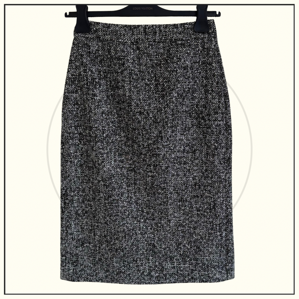 TWEED JACKET & PENCIL SKIRT