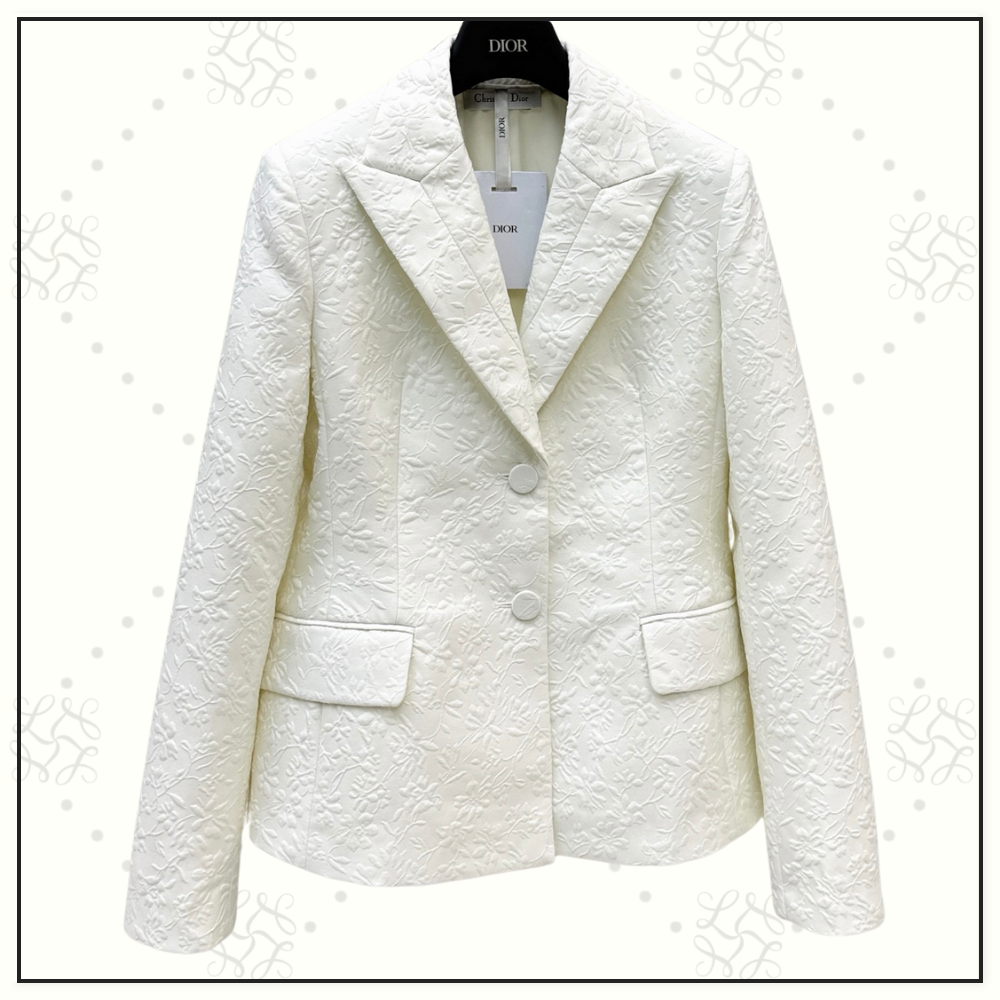 FITTED JACKET & FLARED SKIRT