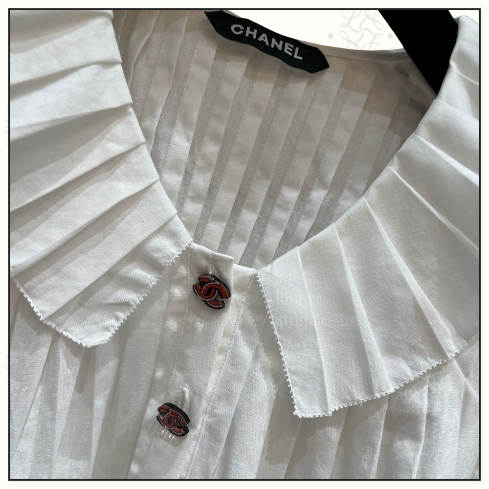 RUFFLE COLLAR BLOUSE