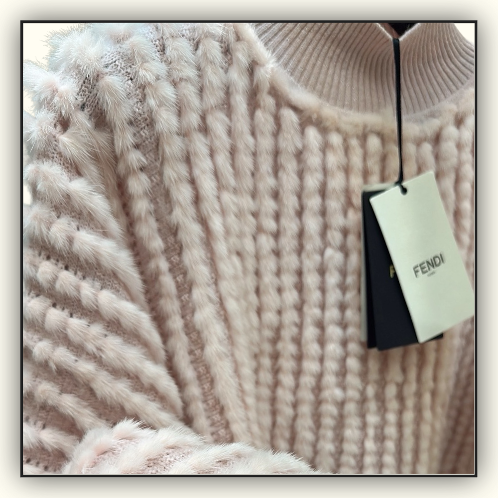 MINK FUR CROPPED SWEATER