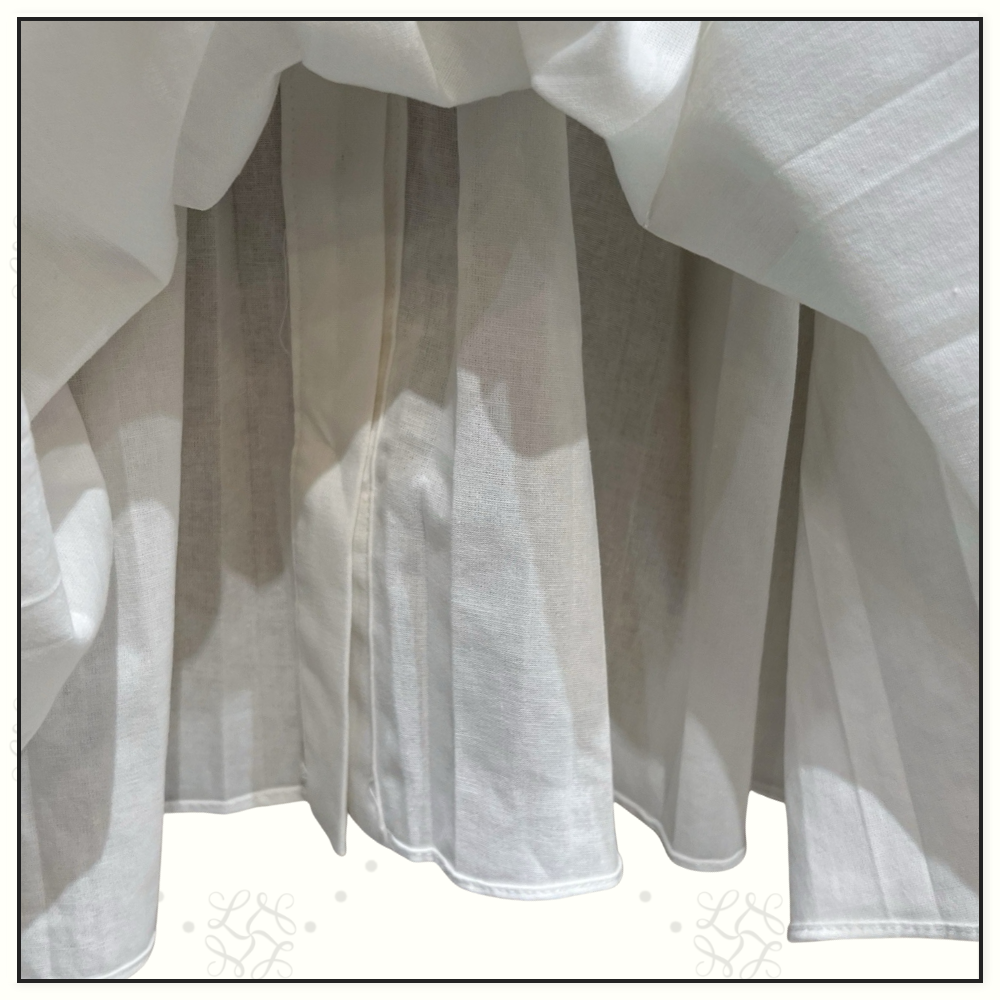 RUFFLE COLLAR BLOUSE