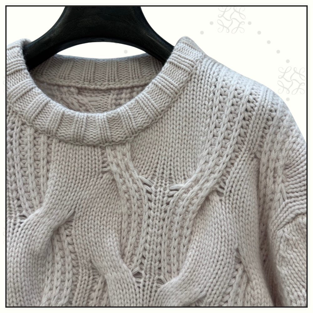 WOOL CABLE KNIT SWEATER