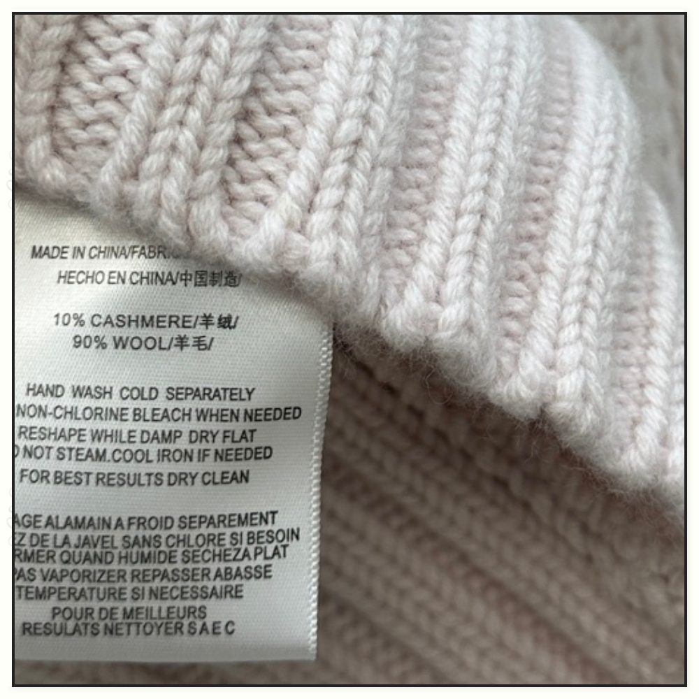 WOOL CABLE KNIT SWEATER