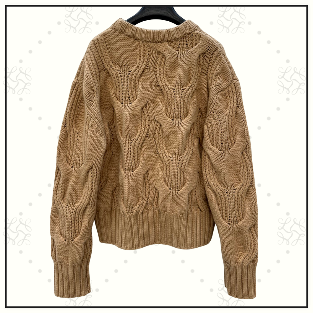 WOOL CABLE KNIT SWEATER