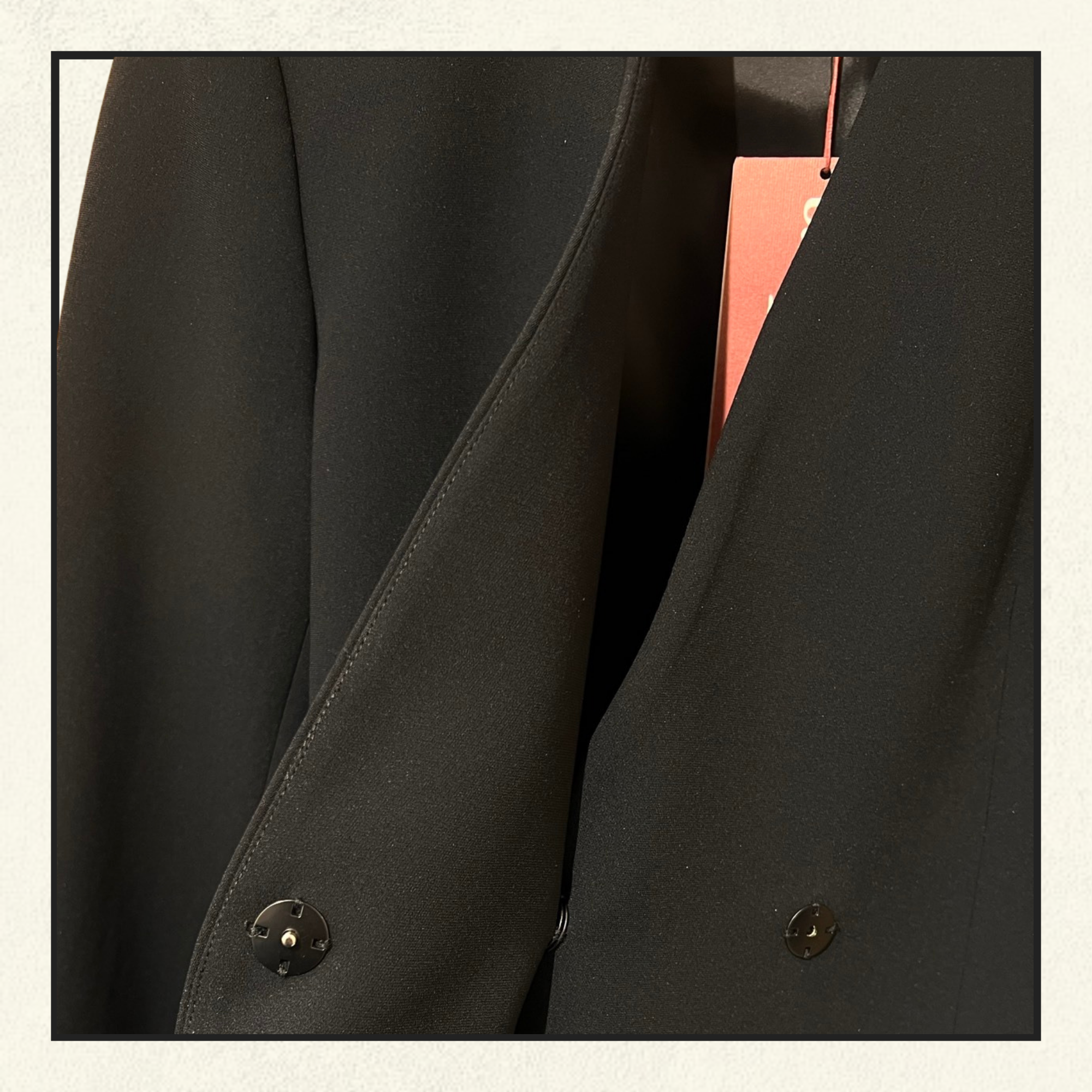 COLLARLESS BLAZER