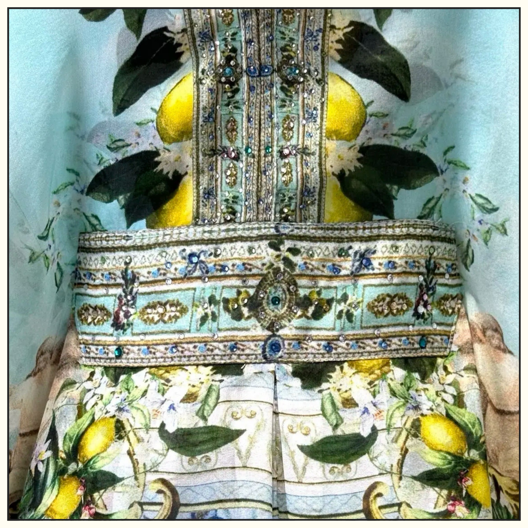 LONG KAFTAN WITH WAIST DETAIL