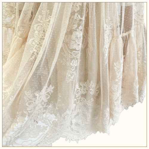 HYPNOTIC TIERED LACE BLOUSE & SKIRT
