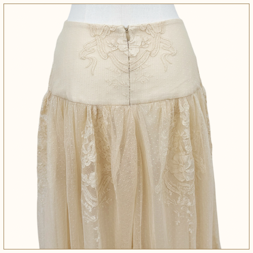 HYPNOTIC TIERED LACE BLOUSE & SKIRT
