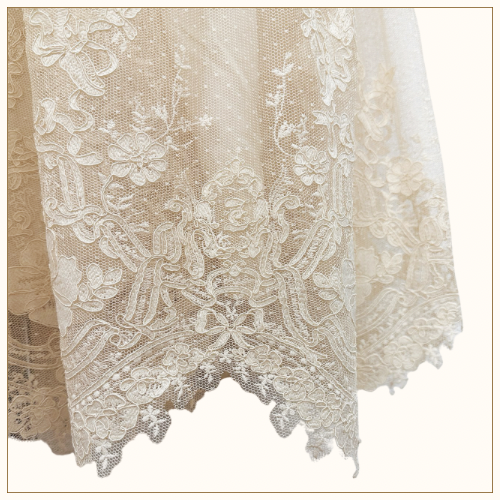 HYPNOTIC TIERED LACE BLOUSE & SKIRT