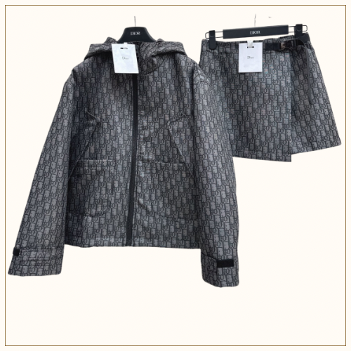 WATERPROOF HOODED JACKET & SKORT