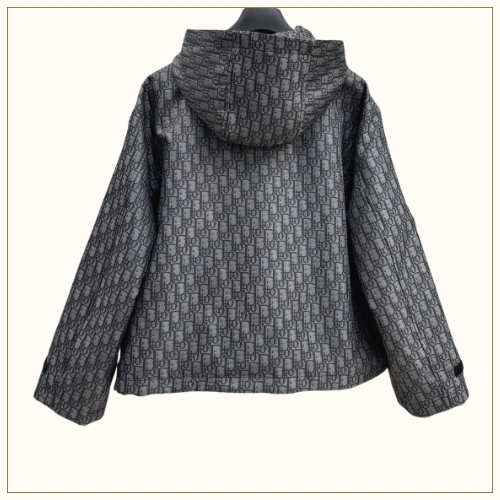 WATERPROOF HOODED JACKET & SKORT