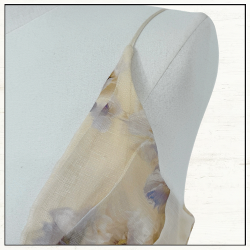 HYPNOTIC V NECK MIDI DRESS