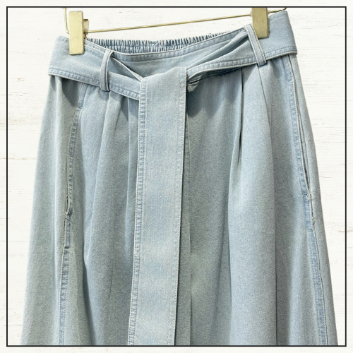 DENIM LANTERN BLOUSE & CROPPED PANTS