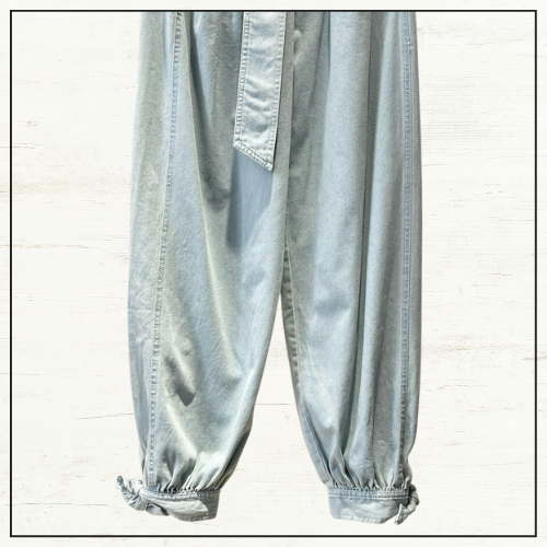 DENIM LANTERN BLOUSE & CROPPED PANTS