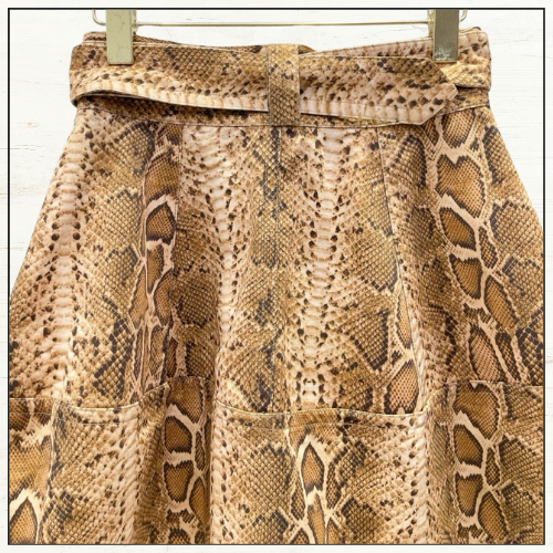HYPNOTIC SHIRT & UTILITY MINI SKIRT