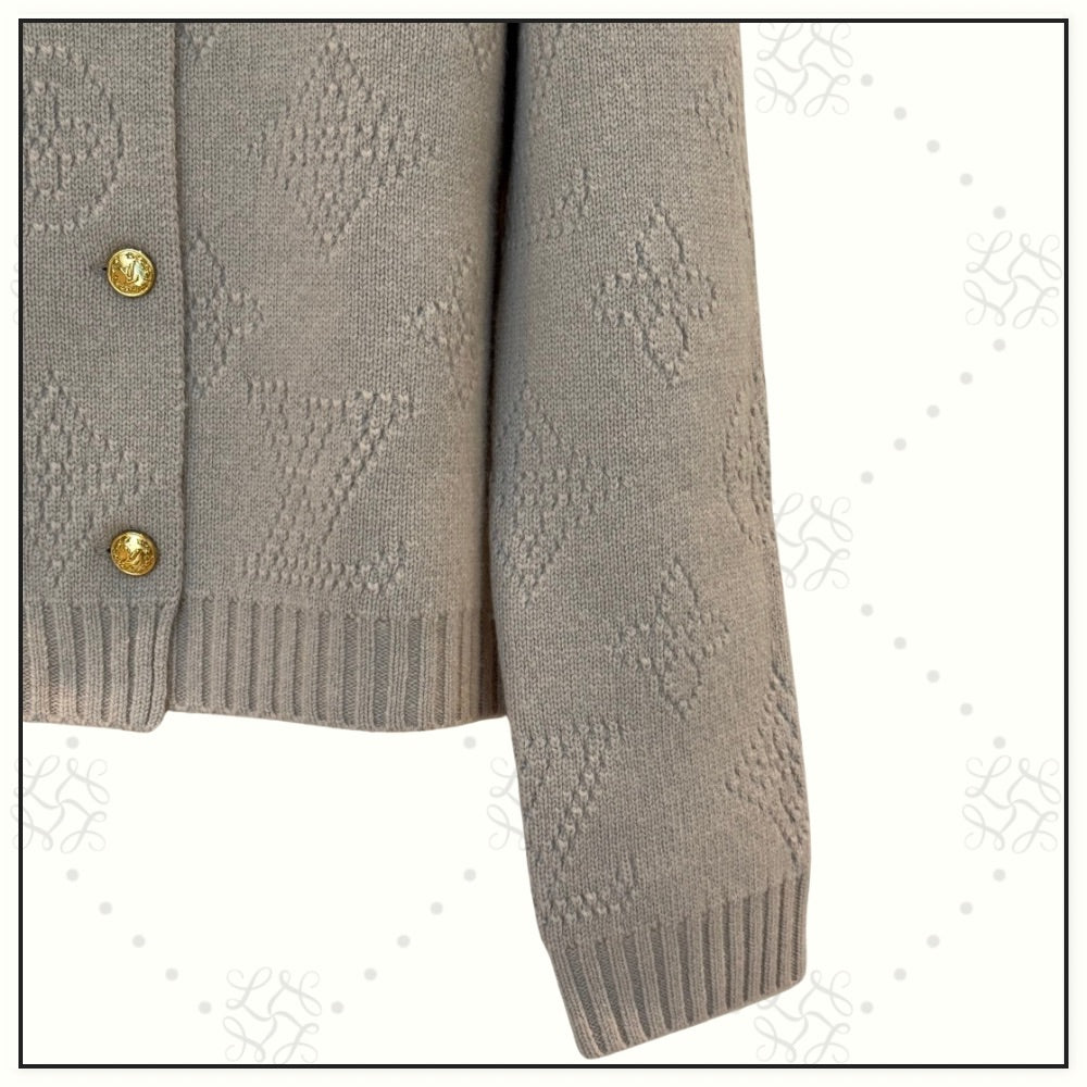 WOOL CASHMERE MAHINA CARDIGAN & PLEATED SKIRT