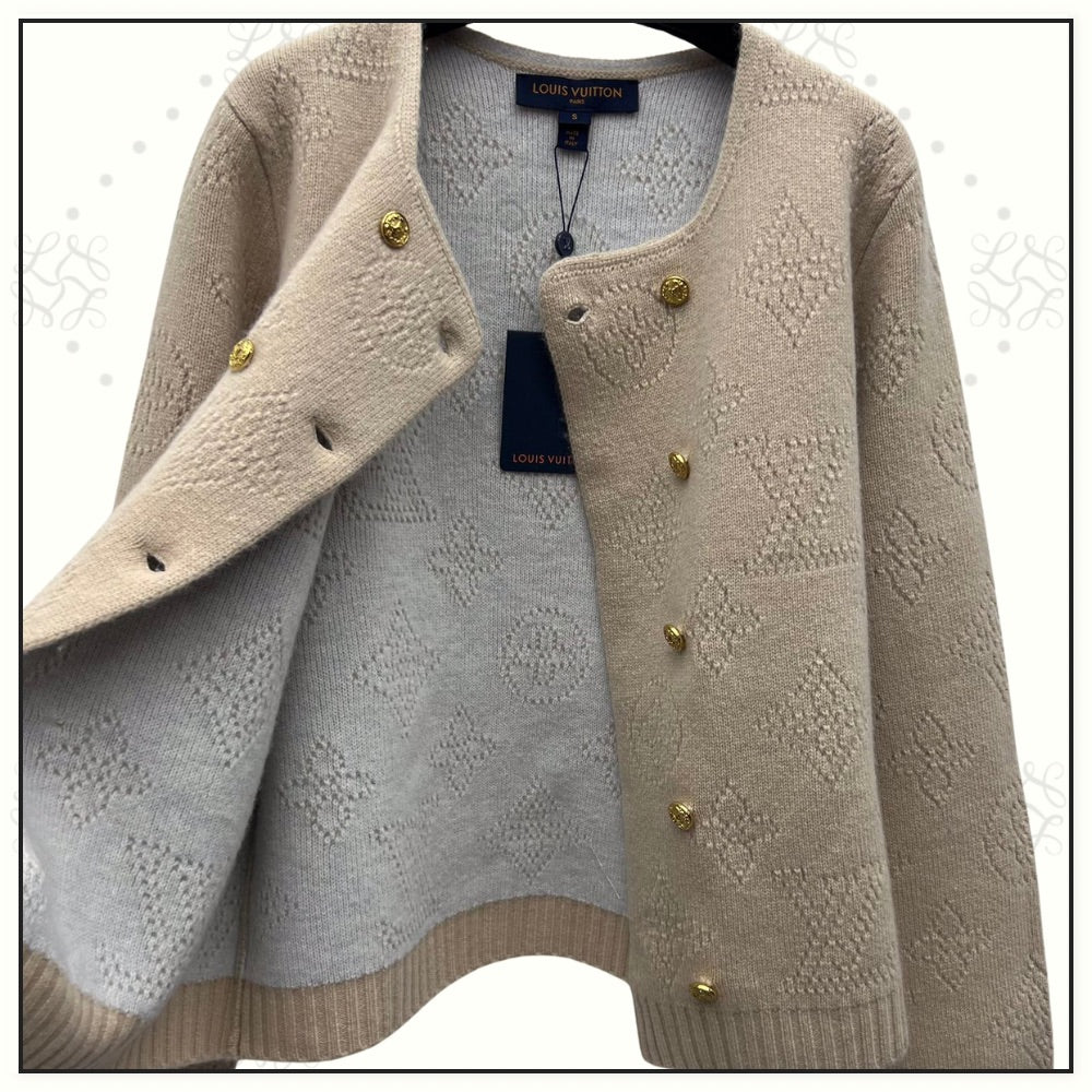 WOOL CASHMERE MAHINA CARDIGAN & PLEATED SKIRT