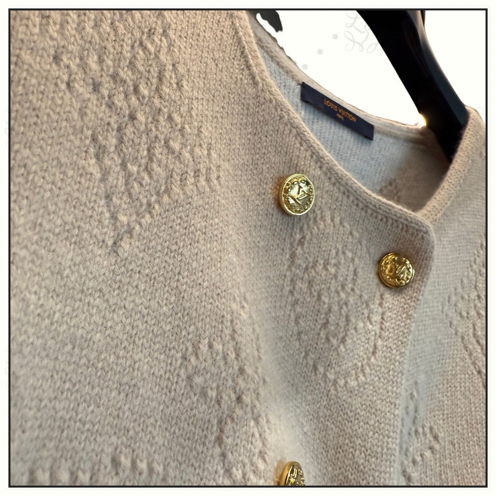 WOOL CASHMERE MAHINA CARDIGAN & PLEATED SKIRT