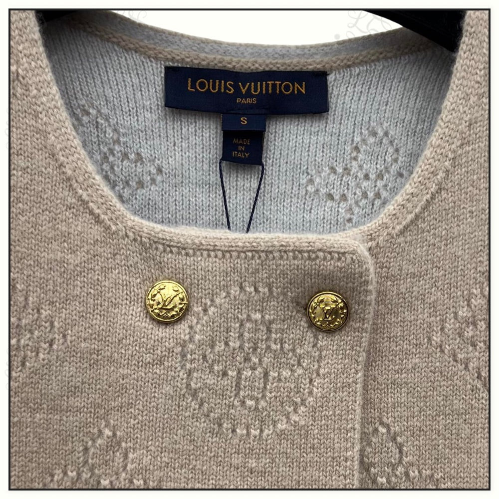 WOOL CASHMERE MAHINA CARDIGAN & PLEATED SKIRT