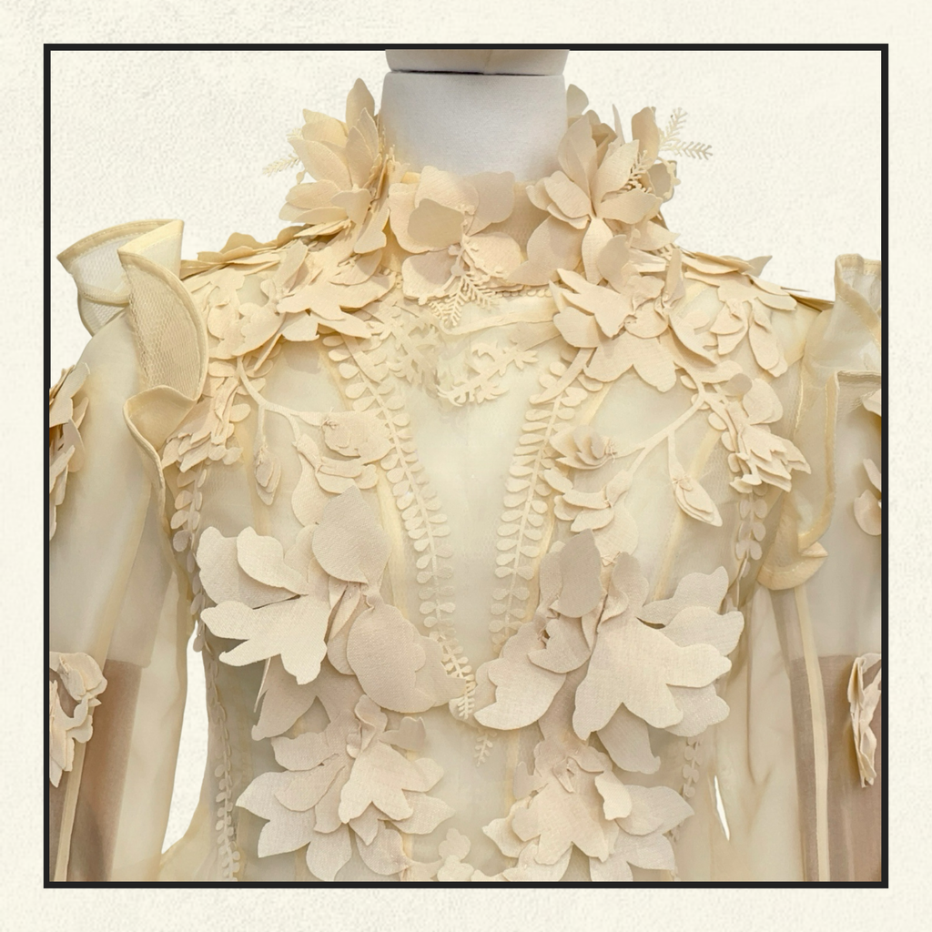 HYPNOTIC FLORAL APPLIQUÉ SILK BLOUSE & SKIRT