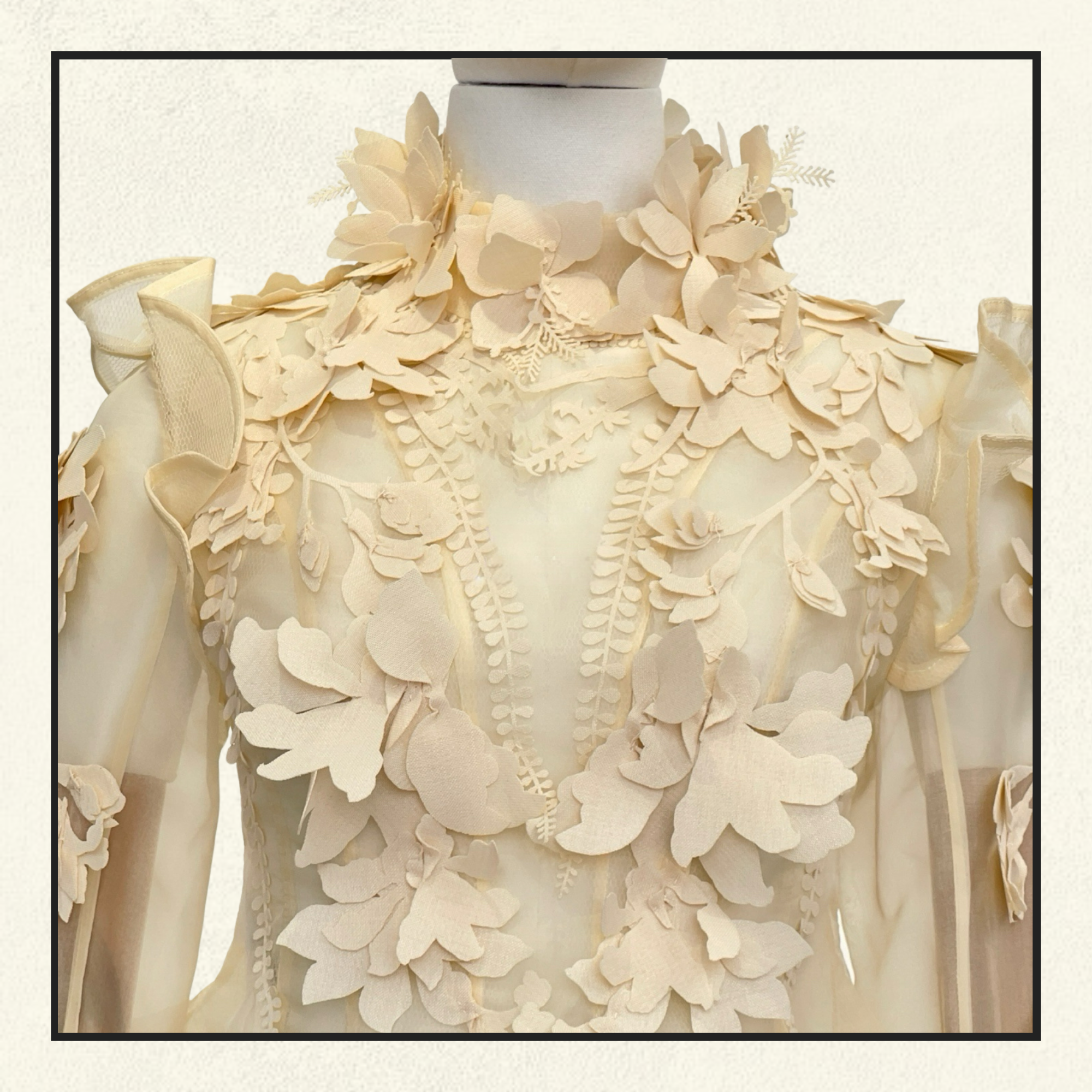 HYPNOTIC FLORAL APPLIQUÉ SILK BLOUSE & SKIRT