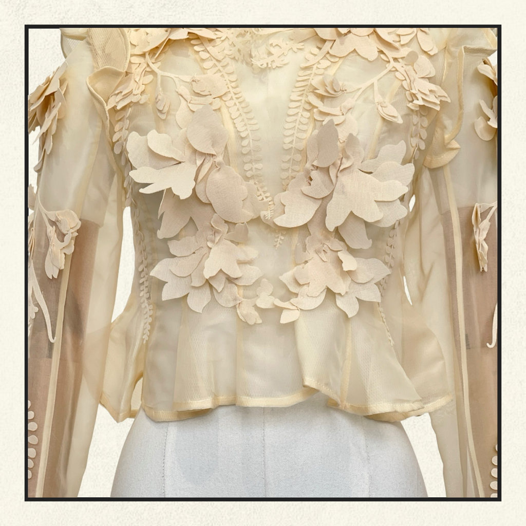 HYPNOTIC FLORAL APPLIQUÉ SILK BLOUSE & SKIRT