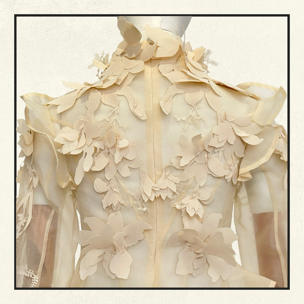 HYPNOTIC FLORAL APPLIQUÉ SILK BLOUSE & SKIRT