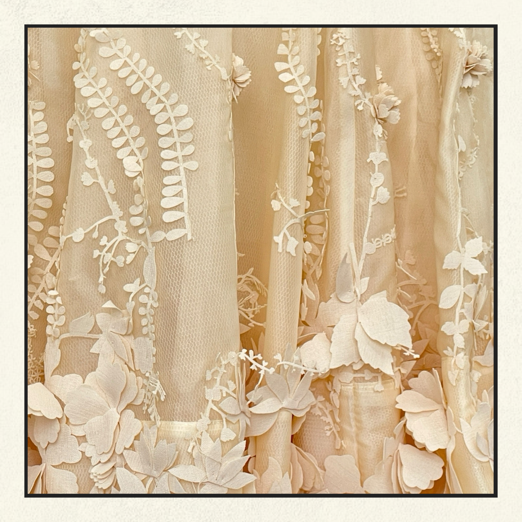 HYPNOTIC FLORAL APPLIQUÉ SILK BLOUSE & SKIRT