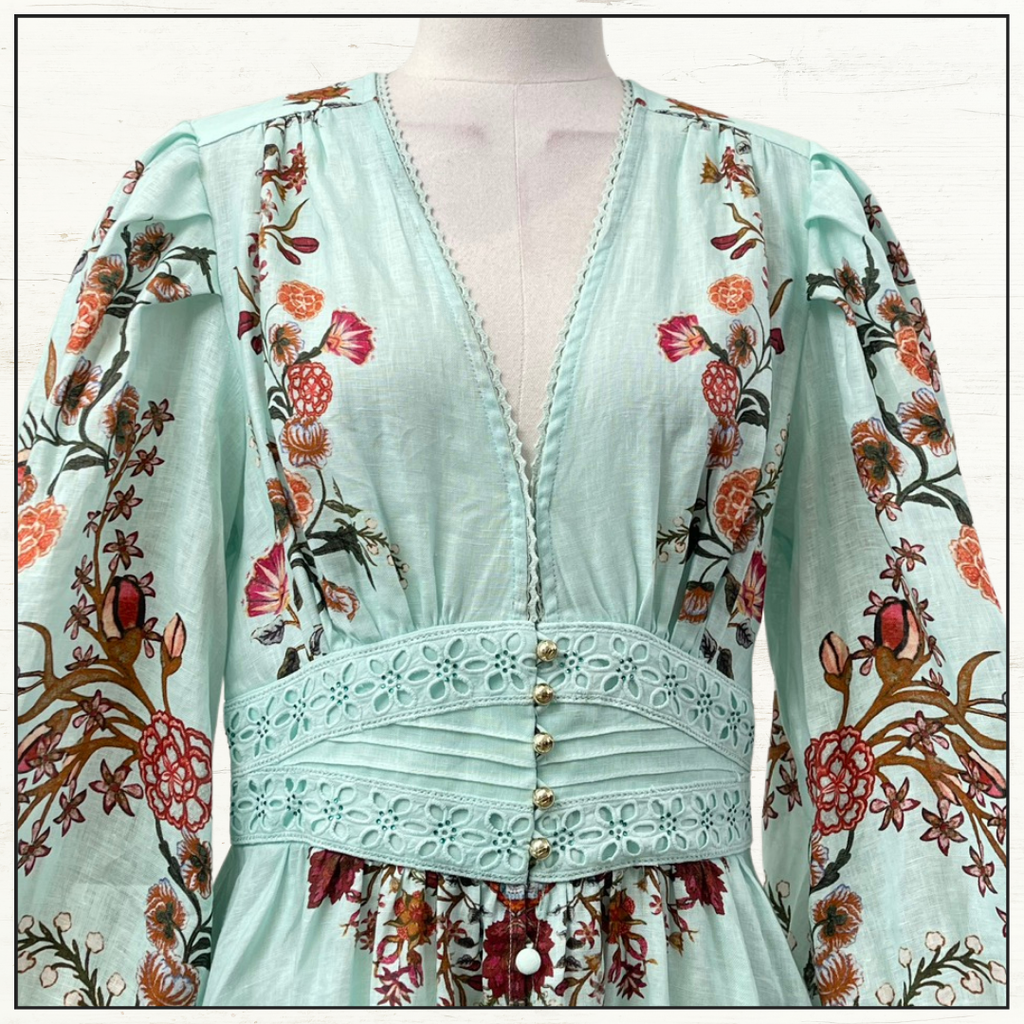 SHAPED WAISTBAND WITH GATHERED SLEEVE DRESS