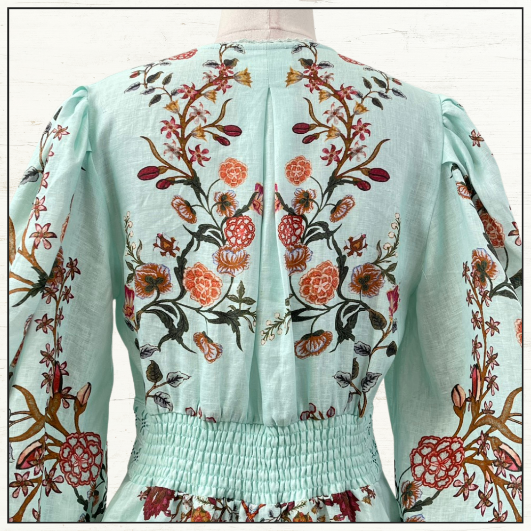 SHAPED WAISTBAND WITH GATHERED SLEEVE DRESS