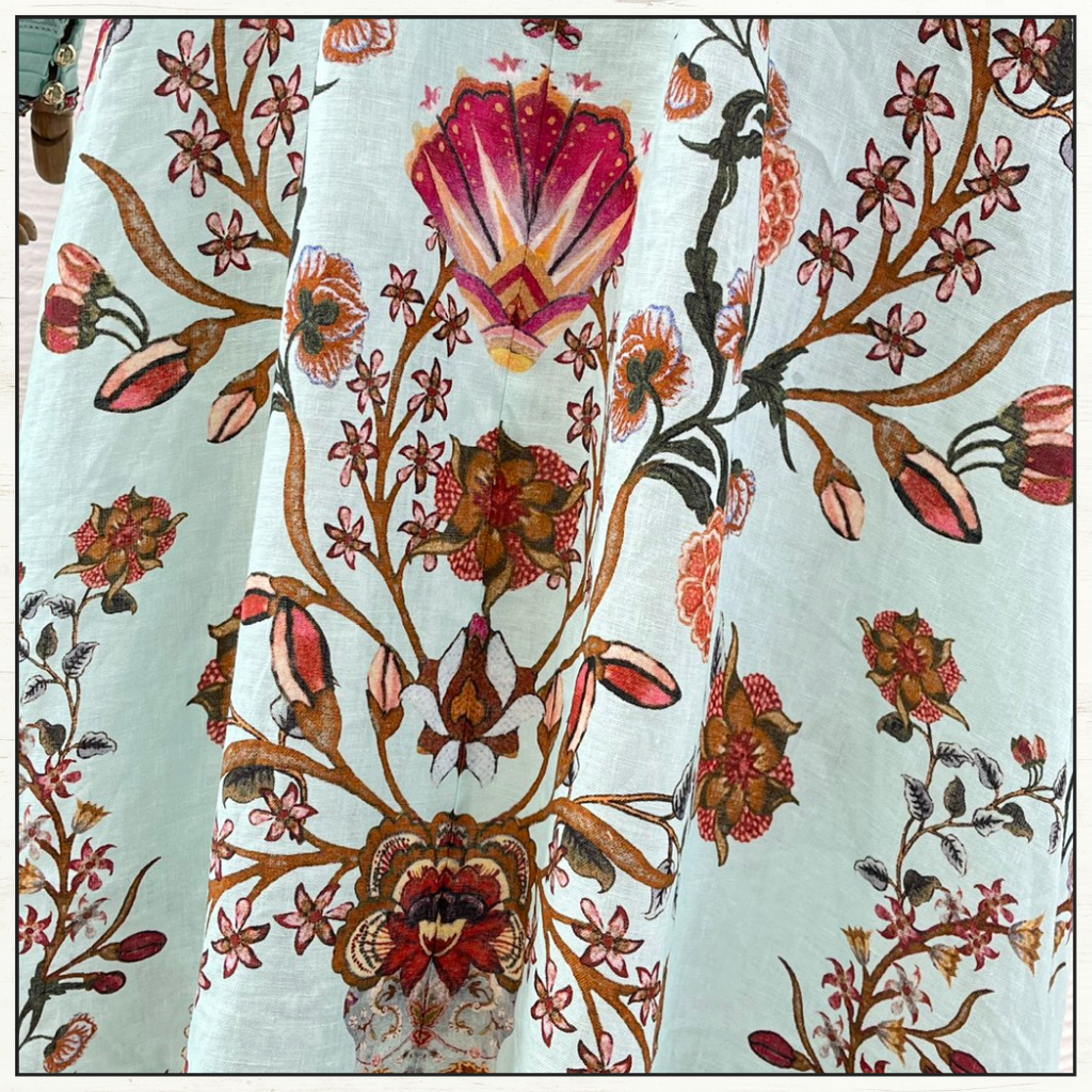 SHAPED WAISTBAND WITH GATHERED SLEEVE DRESS