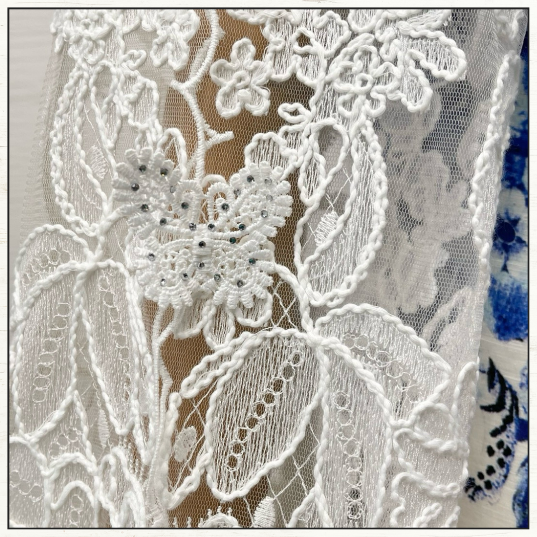 LACE SLEEVE MINI DRESS