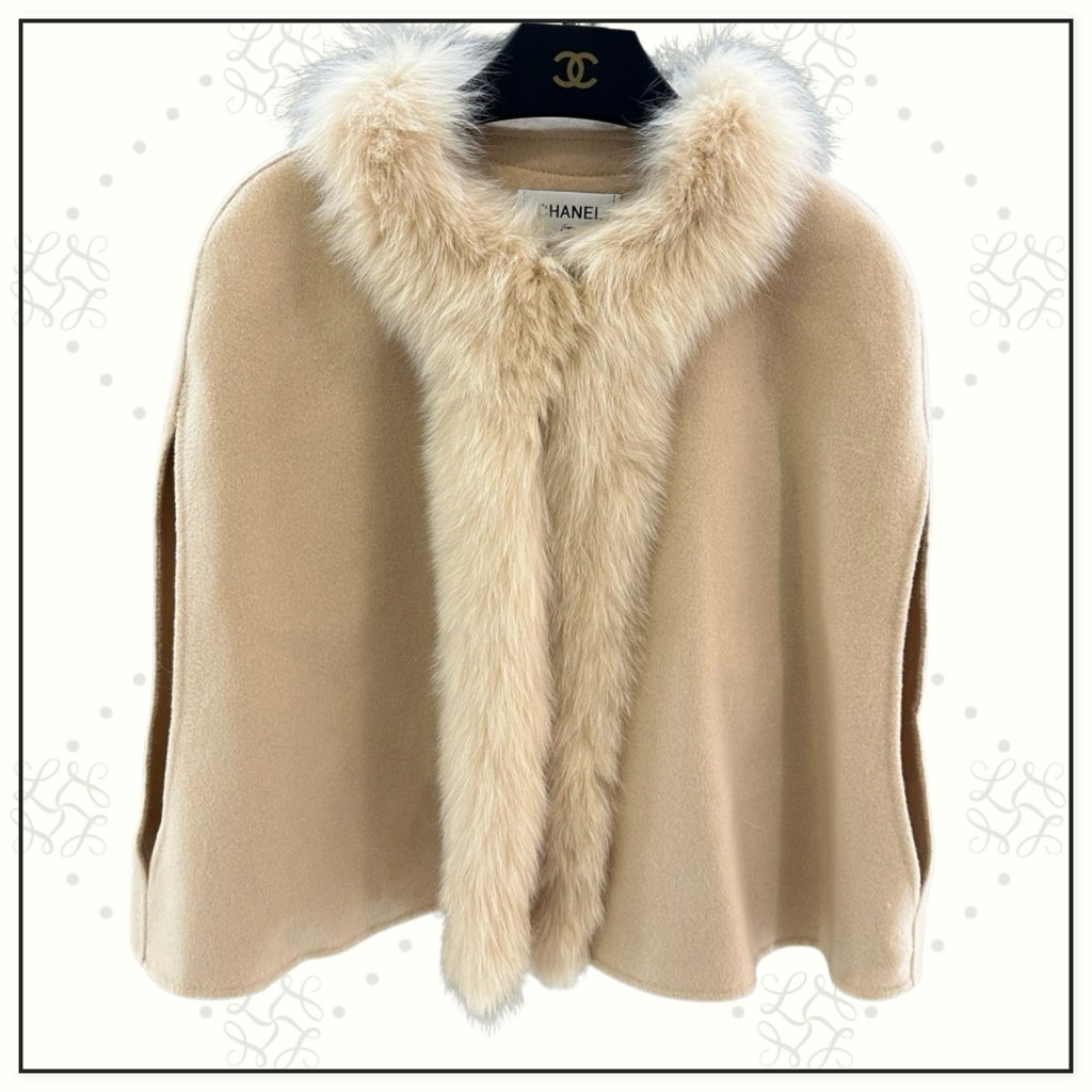 CASHMERE CAPE WITH FOX FUR COLLAR