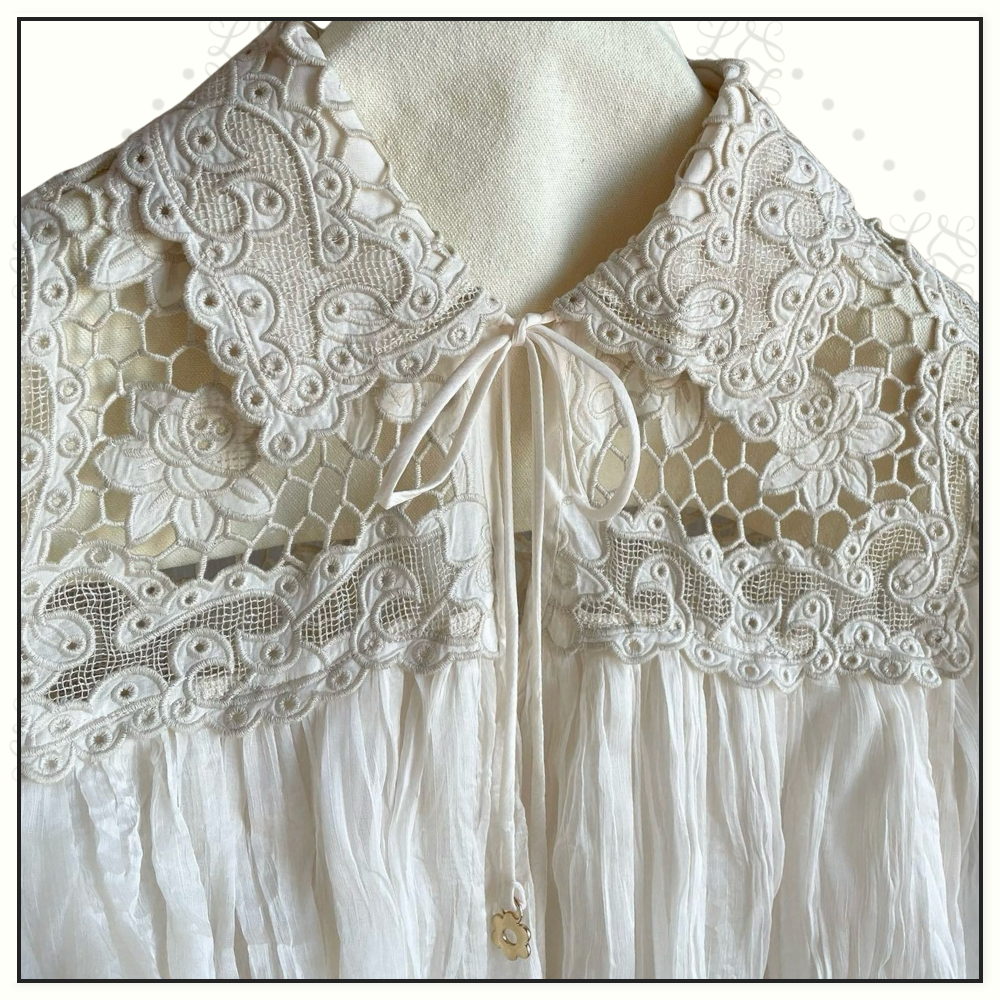 VINTAGE STYLE LACE COLLAR BLOUSE