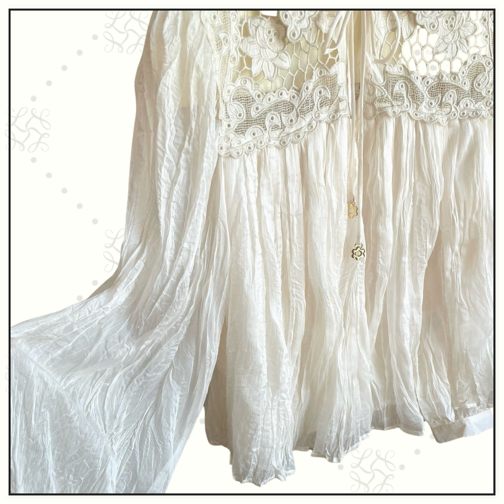 VINTAGE STYLE LACE COLLAR BLOUSE