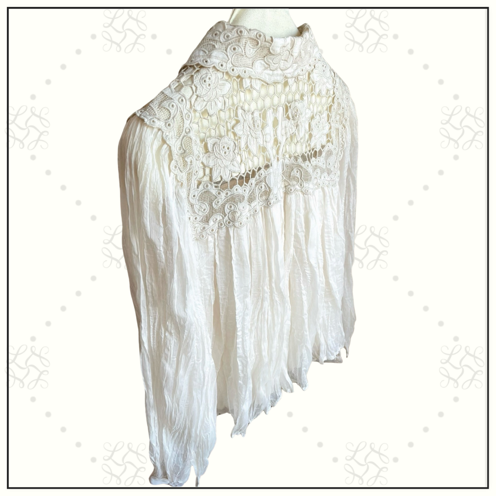 VINTAGE STYLE LACE COLLAR BLOUSE