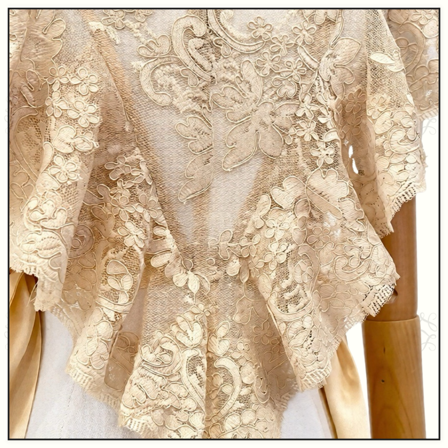 HYPNOTIC LACE BODICE & LACE HAREM PANT