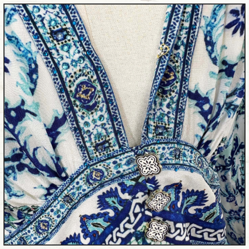 SHAPED WAISTBAND DRESS WITH RUFFLE SLEEVE