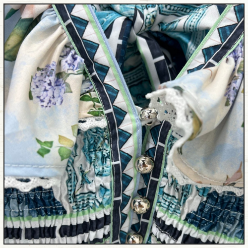 TIERED SHORT DRESS WITH NECK FRILL