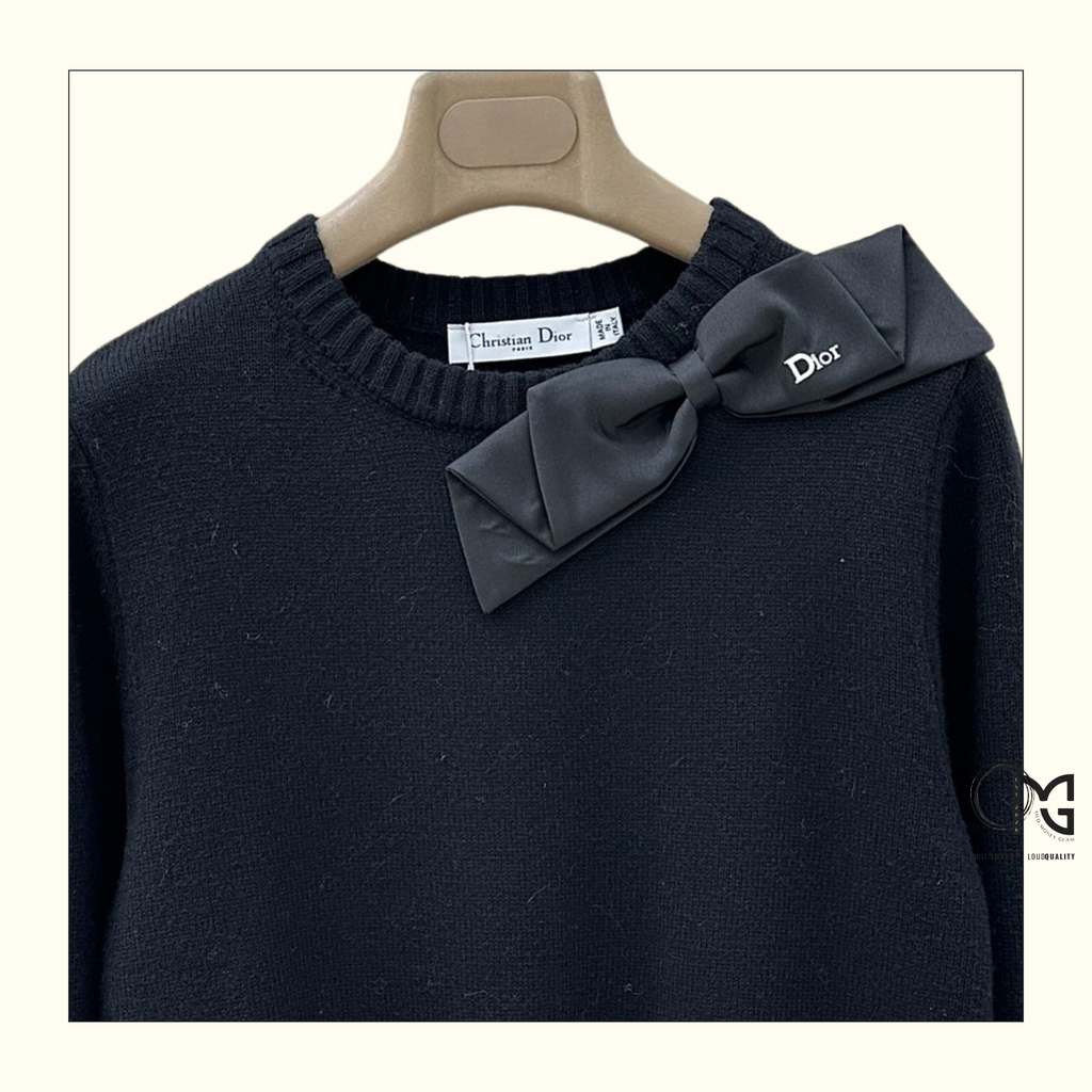 WOOL KNIT SWEATER